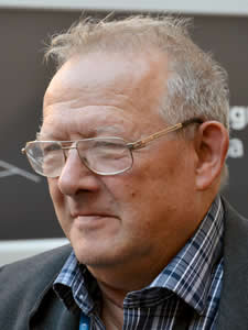 Retrato Adam Michnik