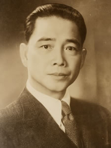 Retrato Wang Ching-wei - Por Desconhecido - https://ddr.densho.org/ddr-njpa-1-1084/, Domínio público, https://commons.wikimedia.org/w/index.php?curid=154510766